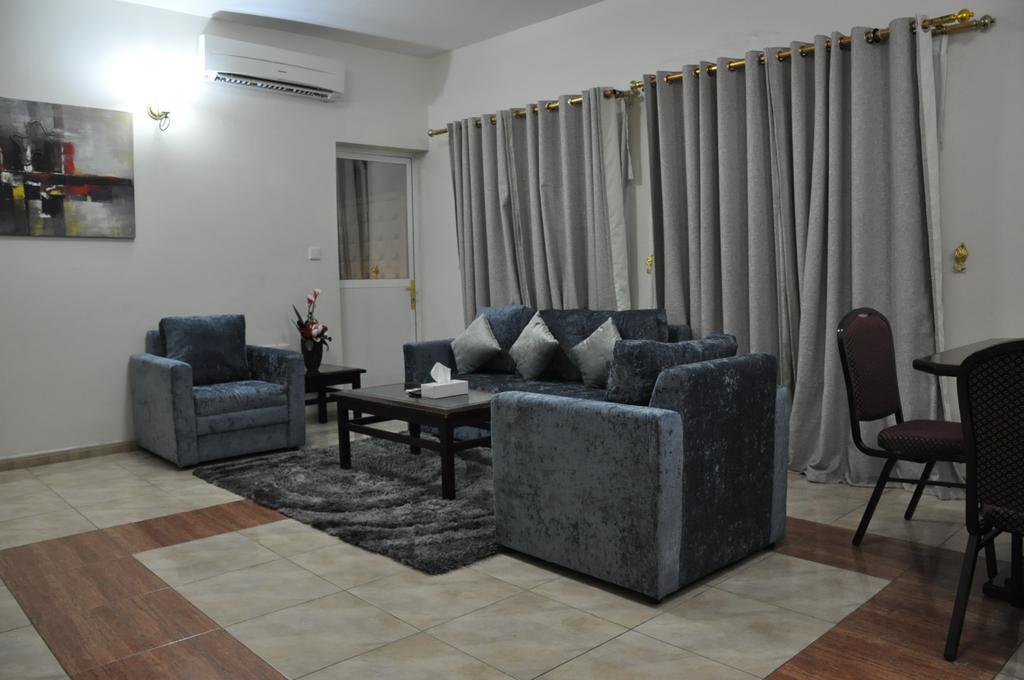 Sahara Hotel Apartments Maszkat Kültér fotó