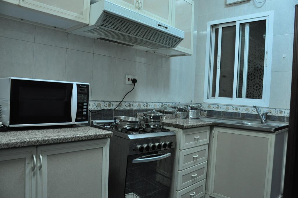 Sahara Hotel Apartments Maszkat Kültér fotó