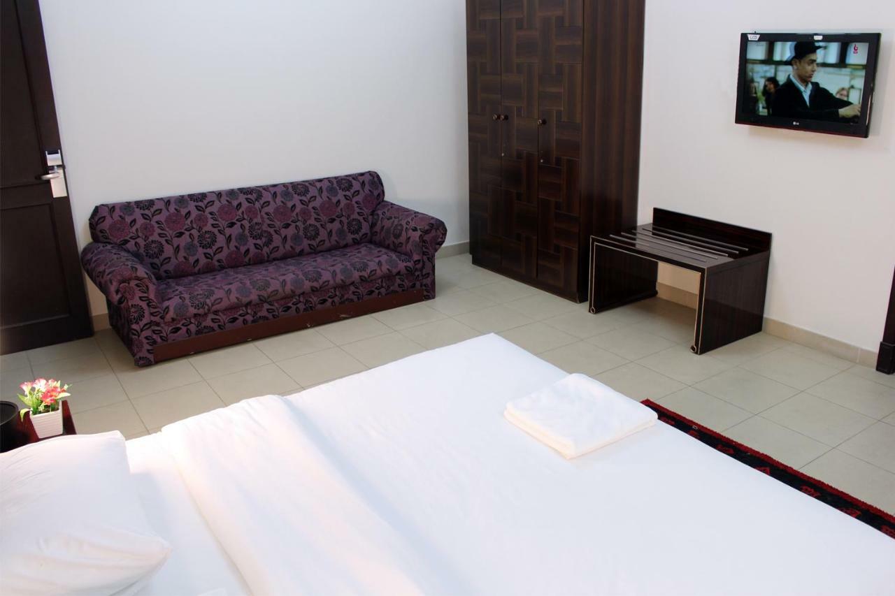 Sahara Hotel Apartments Maszkat Kültér fotó